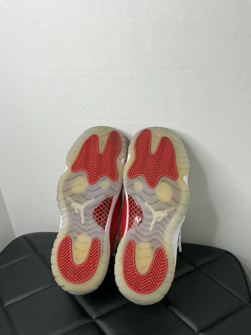 Nike Air Jordan 11 Retro Cherry Red White Men’s Size 8.5 378040-101
